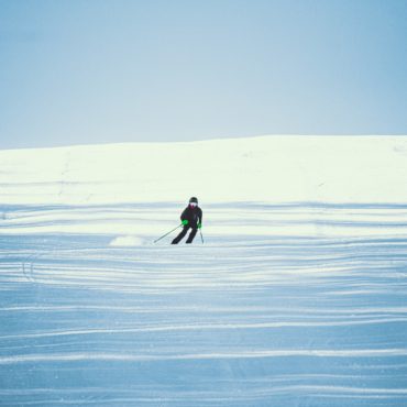 Nous recevons sur Oxygène, Julien Nicoletta, directeur de l'ESF, l'Ecole de Ski Français de Valberg. Zoom avec lui sur ce que propose l'SF, les cours moniteurs partagés, la Team Rider ou encore sur la création d'un fond de dotation pour les classes de neige.